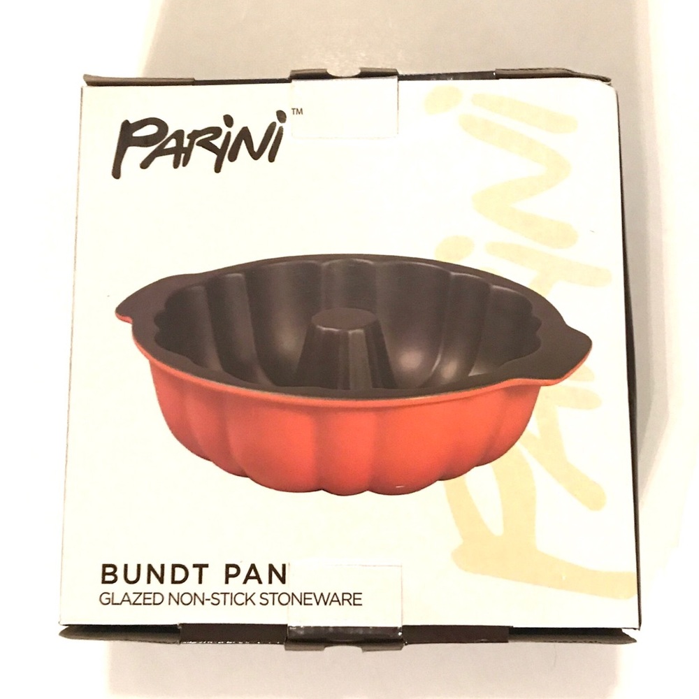 Parini orange Bundt pan non-stick glazed stoneware